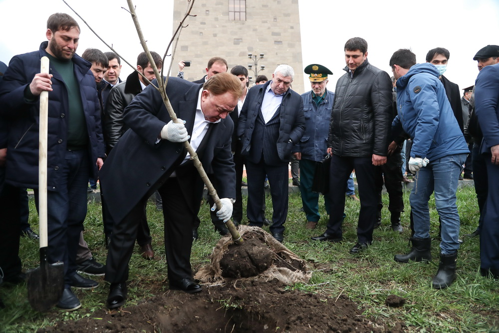 Международная акция «Сад памяти»